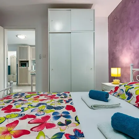 Nik Apartment *